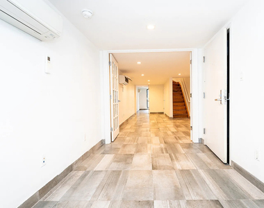 184 Suydam Street - Photo Thumbnail 2