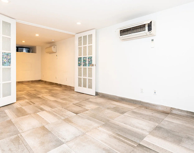 184 Suydam Street - Photo Thumbnail 15