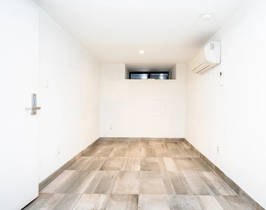 184 Suydam Street - Photo Thumbnail 14