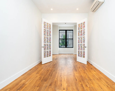 184 Suydam Street - Photo Thumbnail 3