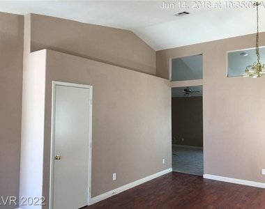 2108 Pink Coral Drive - Photo Thumbnail 4