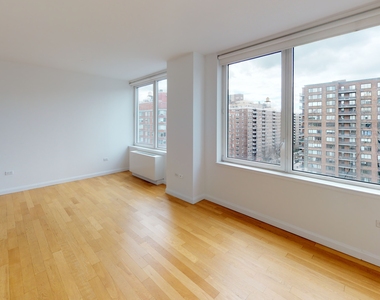 775 Columbus Avenue - Photo Thumbnail 4