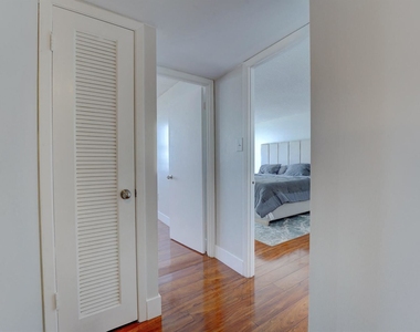 18051 Biscayne Blvd Apt 1104 - Photo Thumbnail 12