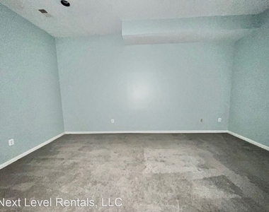 5110 King Charles Way - Photo Thumbnail 20