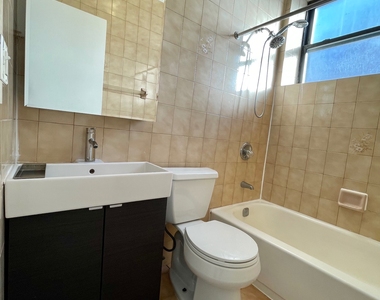 301 East 110th Street - Photo Thumbnail 11