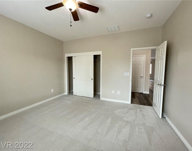 2140 Sawtooth Mountain Drive - Photo Thumbnail 16