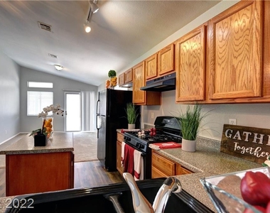 3829 White Quail Court - Photo Thumbnail 10