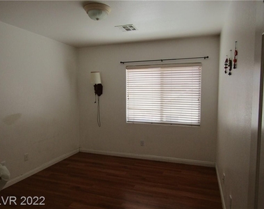 3273 Cambridgeshire Street - Photo Thumbnail 21