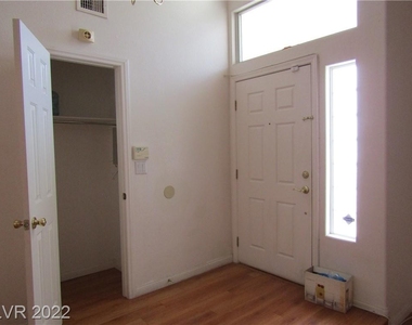 3273 Cambridgeshire Street - Photo Thumbnail 13