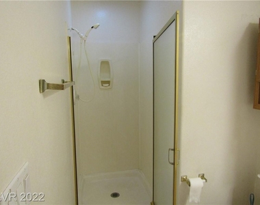 3273 Cambridgeshire Street - Photo Thumbnail 10