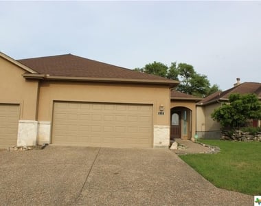 112 Clearwater Court - Photo Thumbnail 0