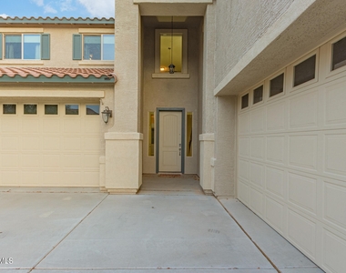 17751 W Dahlia Drive - Photo Thumbnail 4