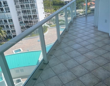 16445 Collins Ave Apt 1122 - Photo Thumbnail 7