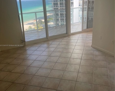 16445 Collins Ave Apt 1122 - Photo Thumbnail 3