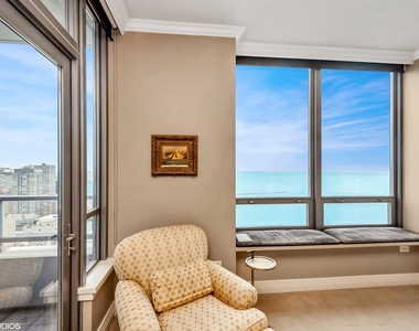 600 N Lake Shore Drive - Photo Thumbnail 15