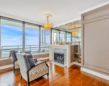 600 N Lake Shore Drive - Photo Thumbnail 11