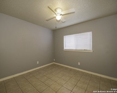 8139 Maple Meadow Dr - Photo Thumbnail 12