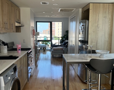 61 West 104th Street, New York, NY 10025 - Photo Thumbnail 7