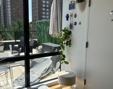 61 West 104th Street, New York, NY 10025 - Photo Thumbnail 3