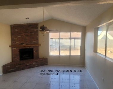 7121 W Sierra Vista Dr - Photo Thumbnail 8