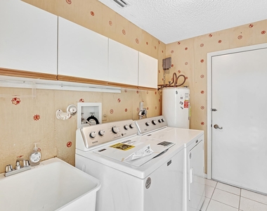 8150 Nadmar Avenue - Photo Thumbnail 24