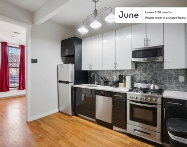 310 Tompkins Avenue - Photo Thumbnail 5