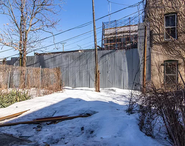184 Suydam Street - Photo Thumbnail 6