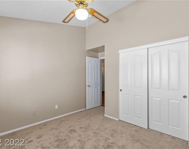 1161 Castle Point Avenue - Photo Thumbnail 22