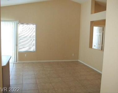 8533 Timber Pine Avenue - Photo Thumbnail 3