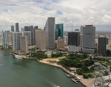 325 S Biscayne Blvd - Photo Thumbnail 6