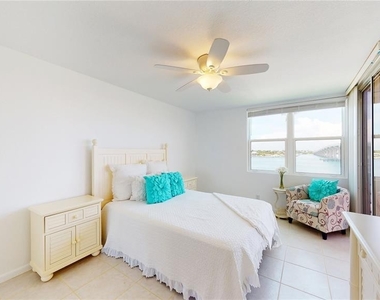 5701 Bahia Del Mar Circle - Photo Thumbnail 13