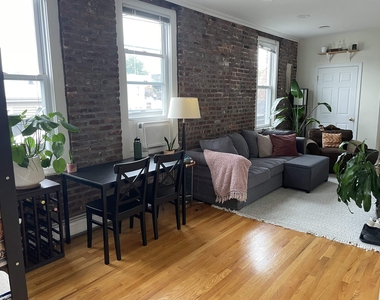 275 Webster Ave - Photo Thumbnail 1