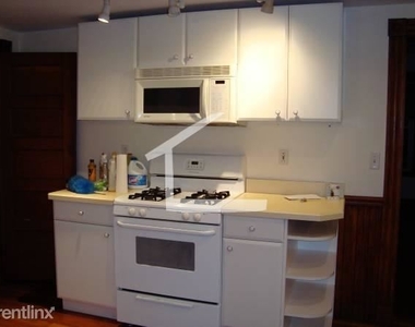 18 Taft St # 4 - Photo Thumbnail 2