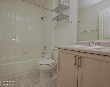 7632 Connemara Avenue - Photo Thumbnail 14