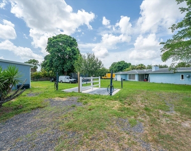 1751 Nw 118th Avenue - Photo Thumbnail 17