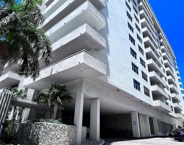 9225 Collins Ave - Photo Thumbnail 40