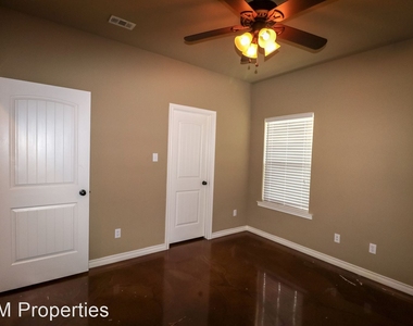 3132 Silver Saddle Drive - Photo Thumbnail 18