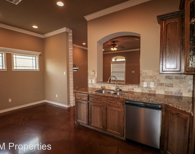 3132 Silver Saddle Drive - Photo Thumbnail 6