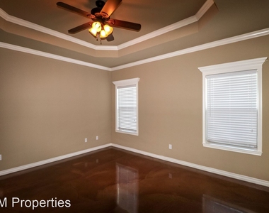 3132 Silver Saddle Drive - Photo Thumbnail 12