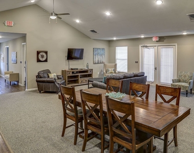 3025 Squire Cir - Photo Thumbnail 15