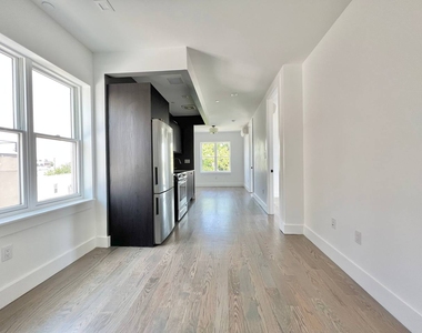 177 Bayard Street - Photo Thumbnail 8