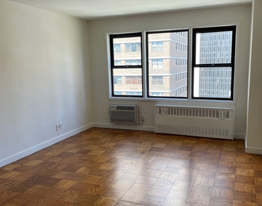 236 East 36th Street - Photo Thumbnail 1