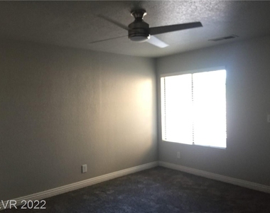 2700 Rainbow Boulevard - Photo Thumbnail 11