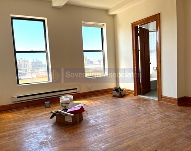 77 West 104th Street - Photo Thumbnail 2