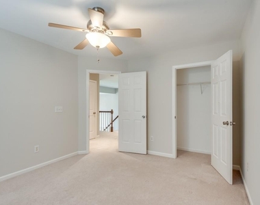 6515 Fairgreen Drive - Photo Thumbnail 35