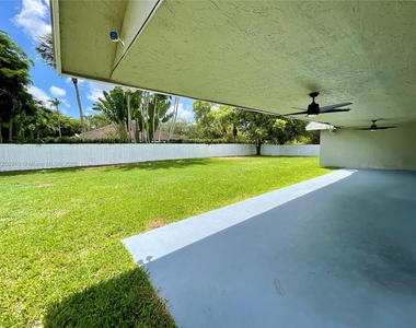 14863 Sw 152nd Pl - Photo Thumbnail 6