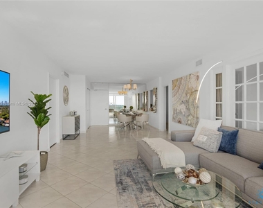 5161 Collins Ave - Photo Thumbnail 21