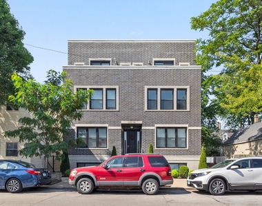 1006 W Cullerton Street - Photo Thumbnail 0