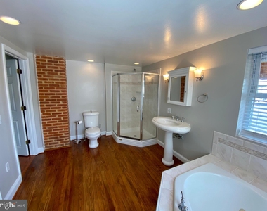 2927 Hudson Street - Photo Thumbnail 25