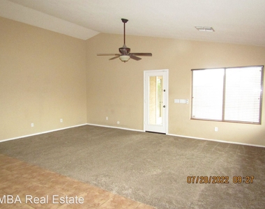 41836 W Colby Dr - Photo Thumbnail 5
